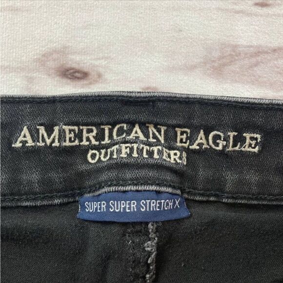 American Eagle Womens Black Super Stretch X Hi Rise Crochet Accent Short Size 4 - Picture 3 of 10